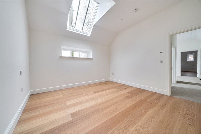 2 bedroom house, Enborne Street, Enborne RG20 - Available