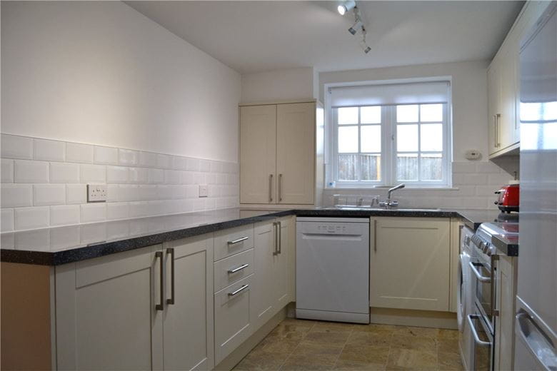 2 bedroom house, Northfield Farm, Wantage Road RG17 - Let Agreed