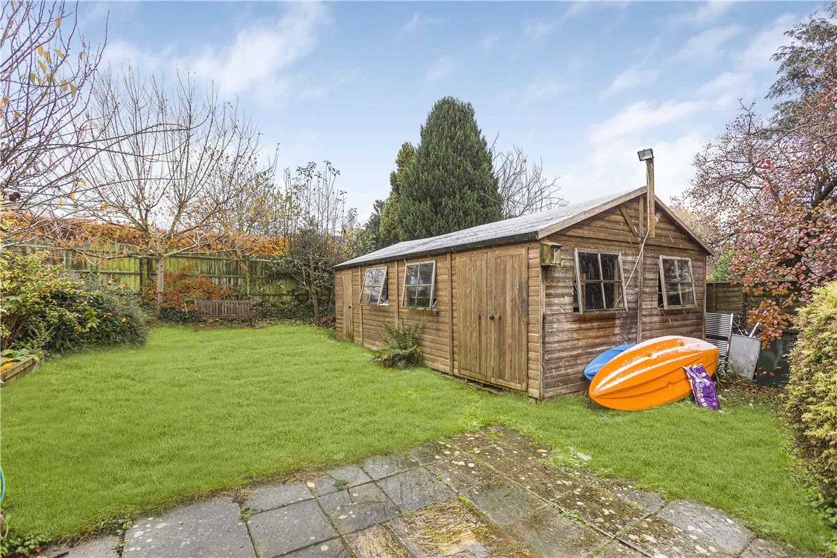 4 bedroom house, Bellamy Close, Southmoor OX13 - Sold