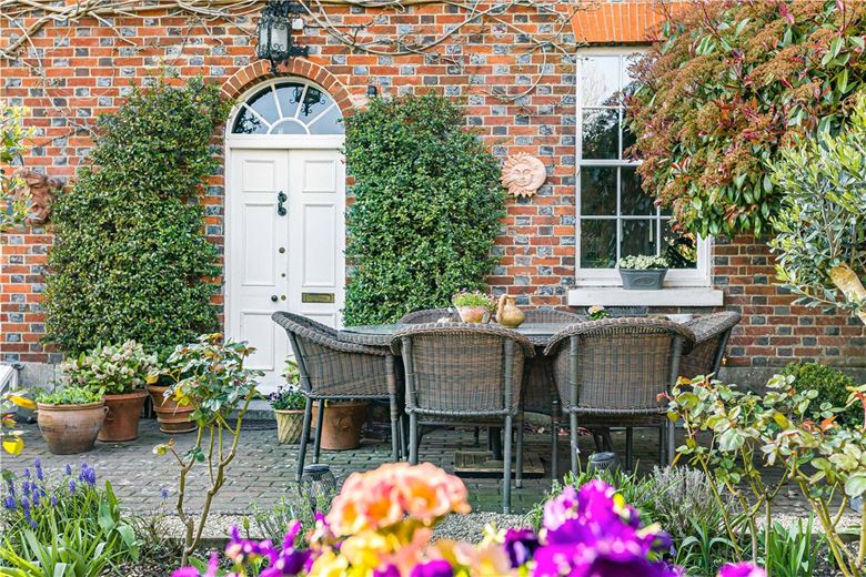 3 bedroom house, High Street, Eynsham OX29 - Available