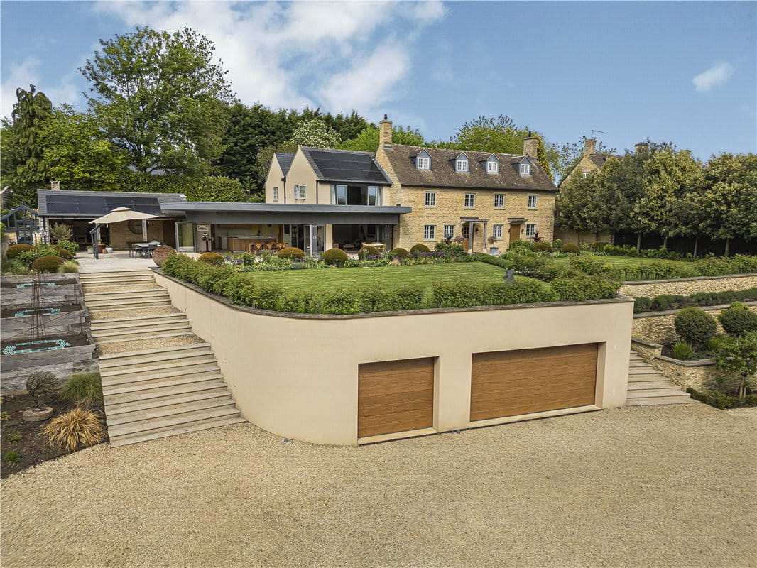 4 bedroom house, Mill End, Chadlington OX7 - Sold STC