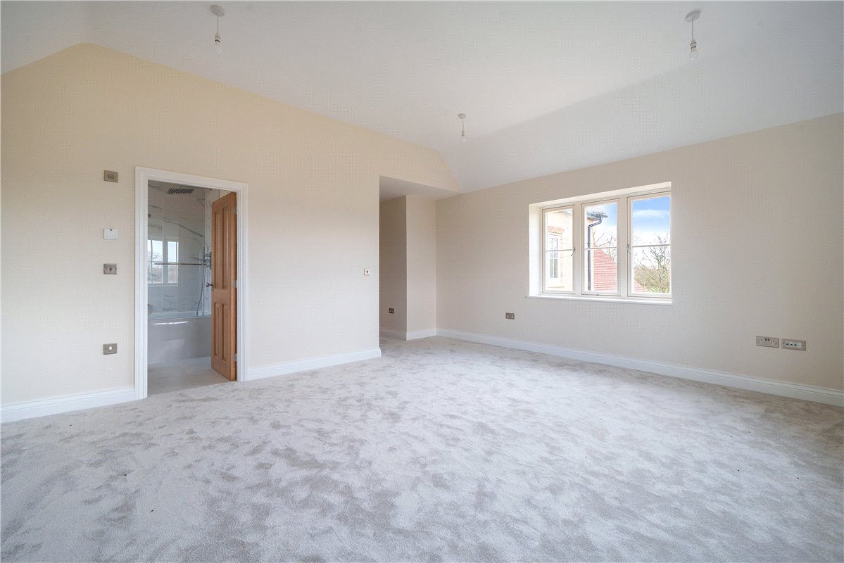 6 bedroom house, Southfields, Weston-on-the-Green OX25 - Sold STC