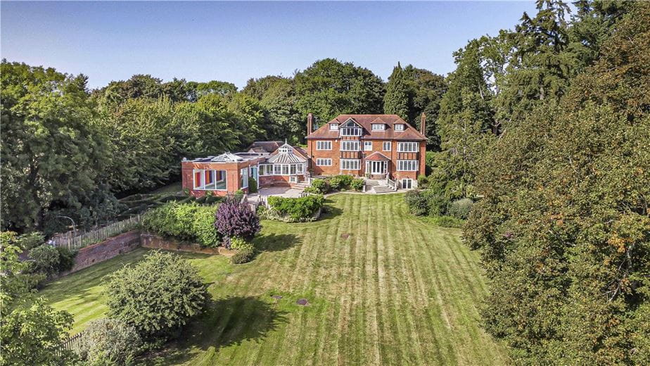 6 bedroom house, Chalk Lane, Hyde Heath HP6 - Available