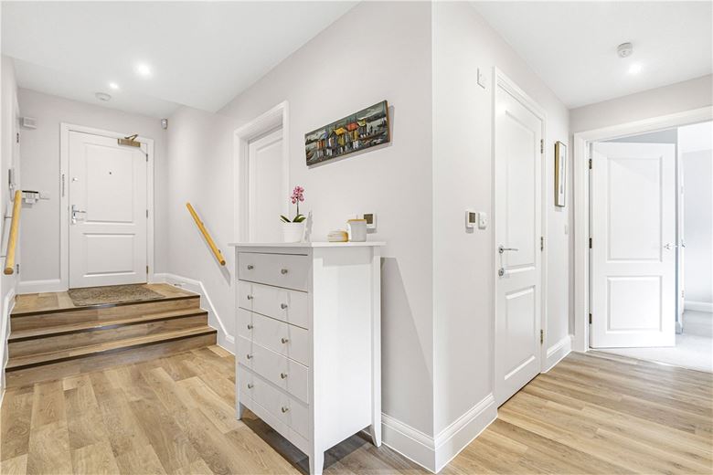 2 bedroom flat, Cumnor Hill, Oxford OX2 - Sold