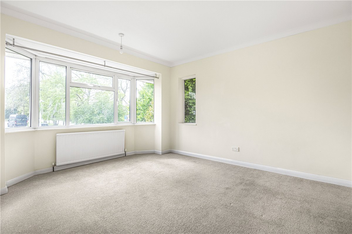 5 bedroom house, Copthall Road West, Ickenham UB10 - Sold STC