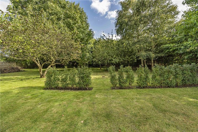 4 bedroom house, Shepherds Close, Weston-on-the-Green OX25 - Sold STC