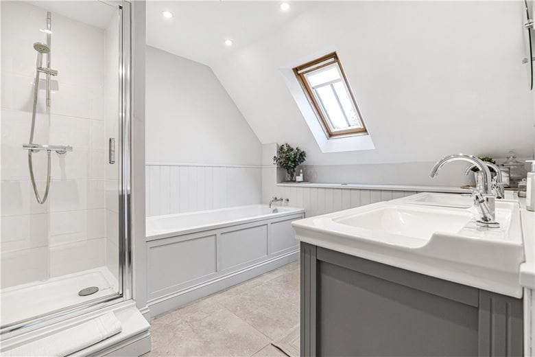 4 bedroom house, Shepherds Close, Weston-on-the-Green OX25 - Sold STC