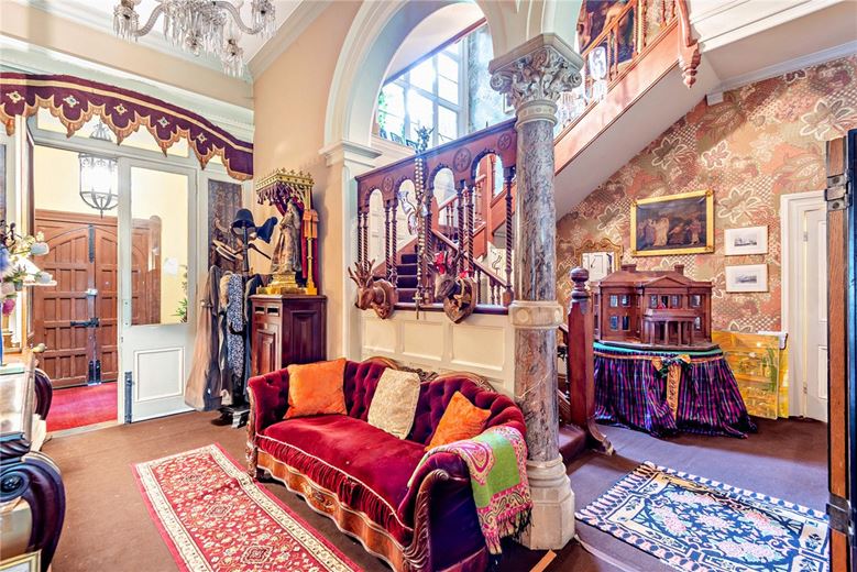 5.5 acres Country Estate, Priest Hill, Old Windsor SL4 - Available