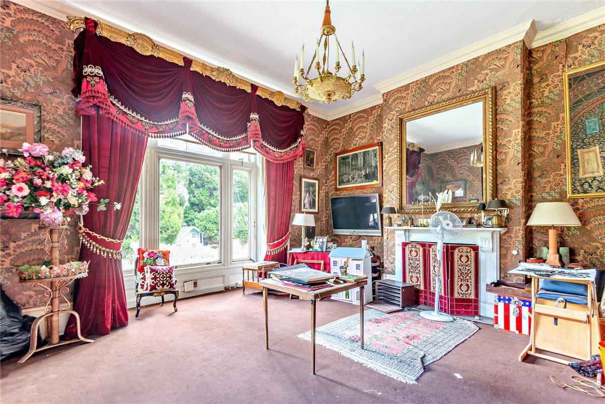 5.5 acres Country Estate, Priest Hill, Old Windsor SL4 - Available