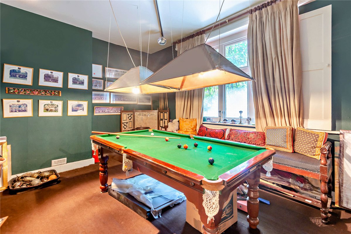 5.5 acres Country Estate, Priest Hill, Old Windsor SL4 - Available