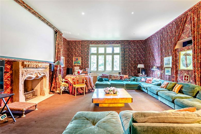 5.5 acres Country Estate, Priest Hill, Old Windsor SL4 - Available