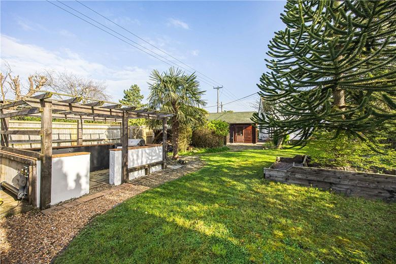 3 bedroom house, The Causeway, East Hanney OX12 - Available