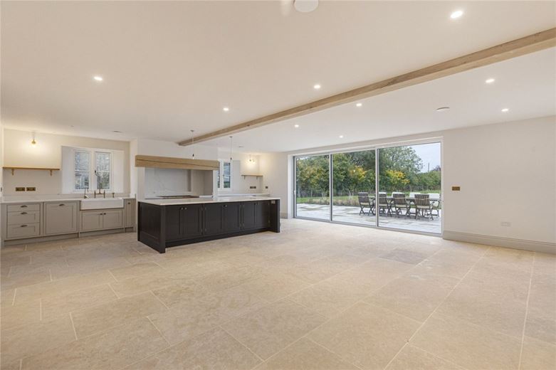 5 bedroom house, Lower End, Alvescot OX18 - Available