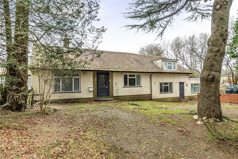 5 bedroom bungalow, Street Ash, Combe St. Nicholas TA20 - Available