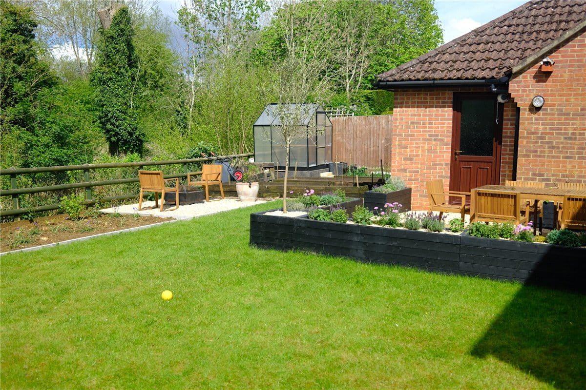 4 bedroom house, Gardiner Close, Abingdon OX14 - Available