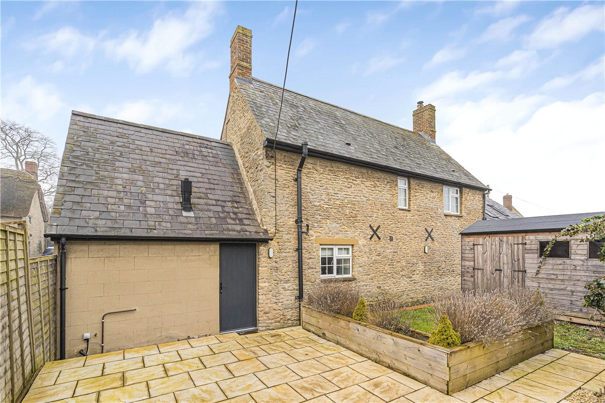 3 bedroom cottage, Church Lane, Charlton on Otmoor OX5 - Sold