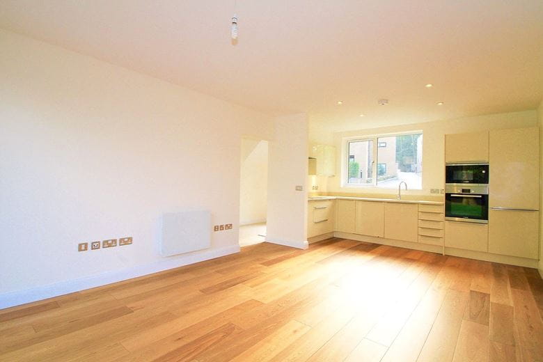 2 bedroom flat, Mortimer Court, 66 Cumnor Hill OX2 - Available