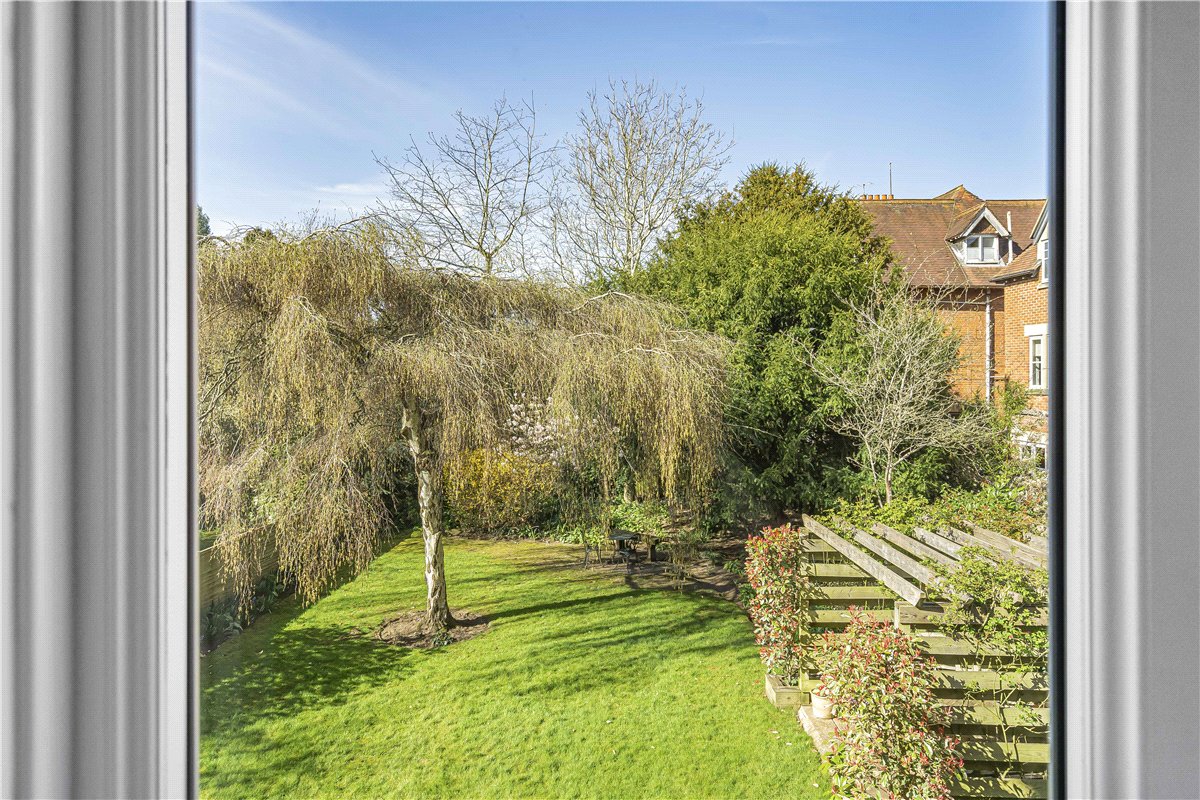 2 bedroom flat, Banbury Road, Oxford OX2 - Sold STC