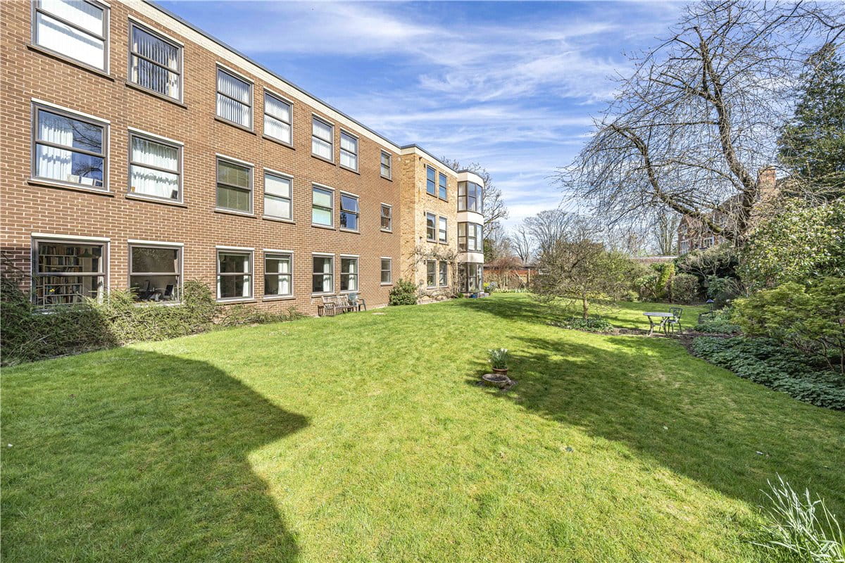 3 bedroom flat, Banbury Road, Oxford OX2 - Sold STC