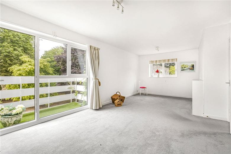 2 bedroom flat, Cunliffe Close, Oxford OX2 - Available