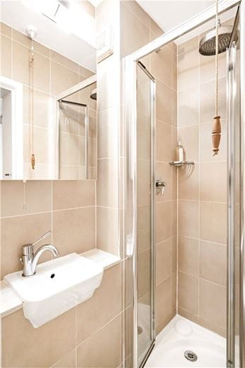 2 bedroom flat, Cunliffe Close, Oxford OX2 - Sold STC