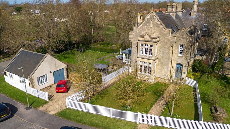 5 bedroom house, Station Yard, Steventon OX13 - Available