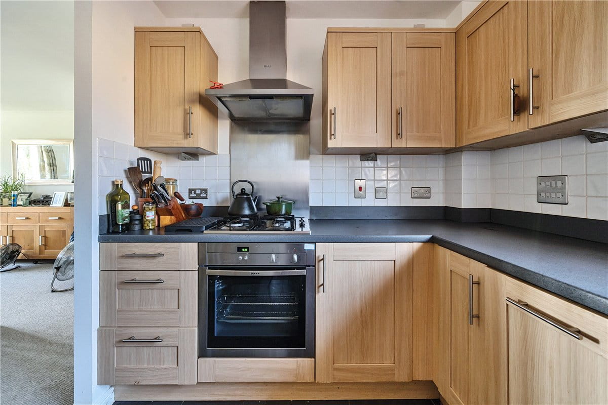 3 bedroom flat, Randolph Avenue, Woodstock OX20 - Available