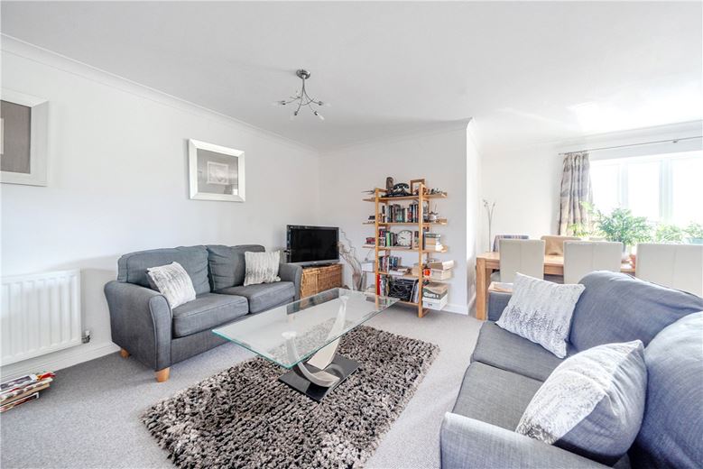 3 bedroom flat, Randolph Avenue, Woodstock OX20 - Available