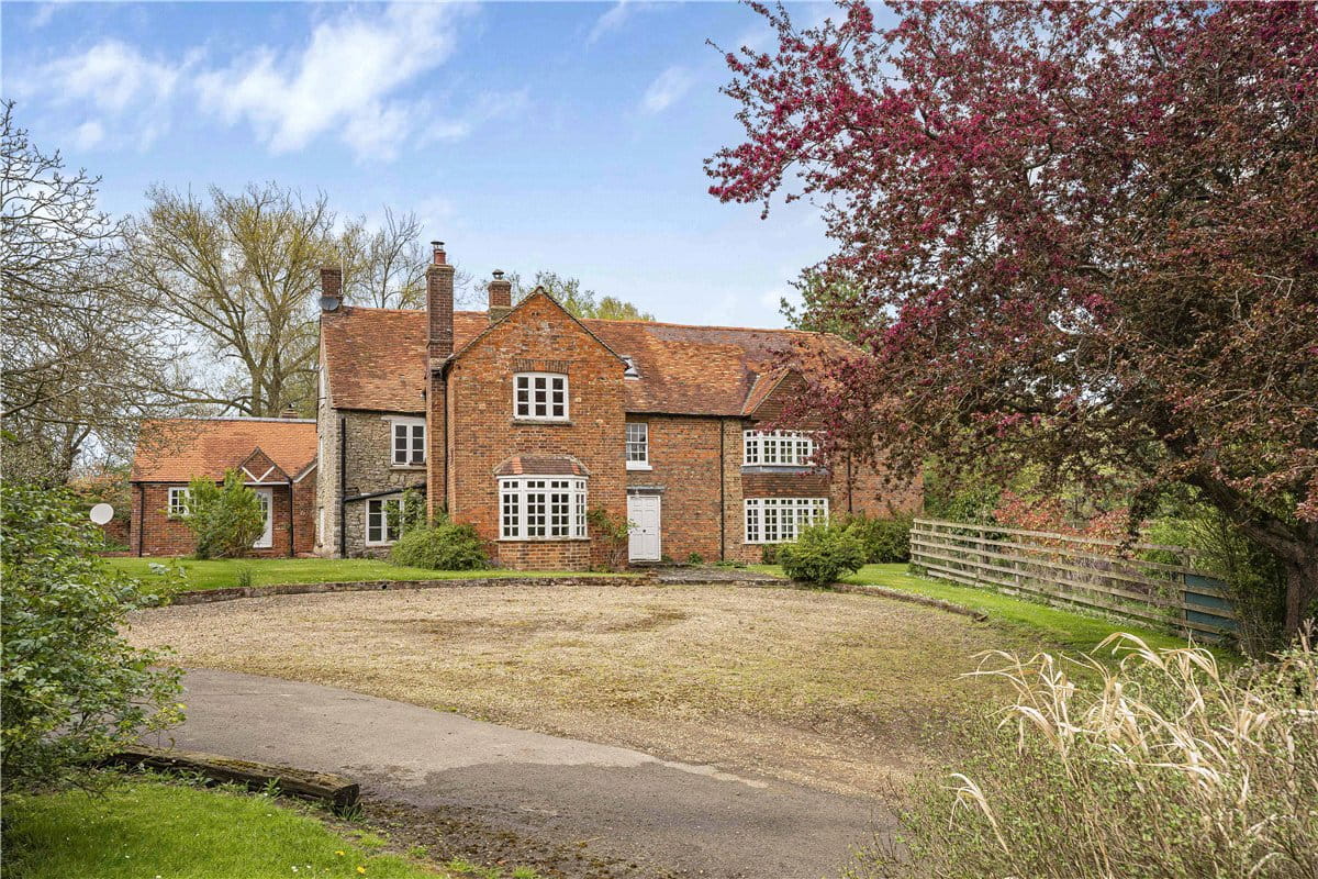 41 acres Country Estate, Mill Lane, Twyford MK18 - Available