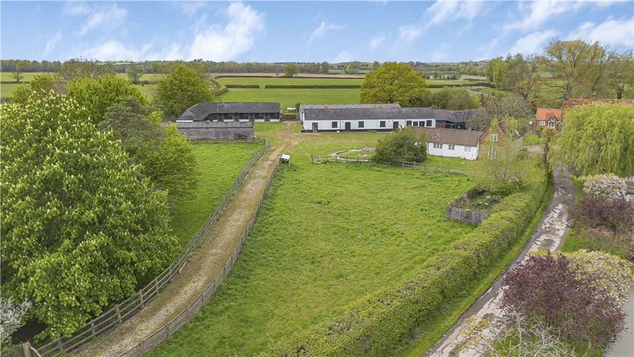 41 acres Country Estate, Mill Lane, Twyford MK18 - Available
