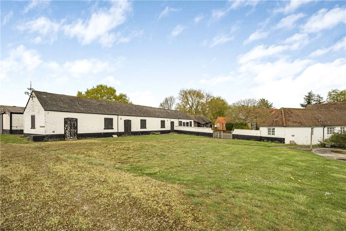 41 acres Country Estate, Mill Lane, Twyford MK18 - Available