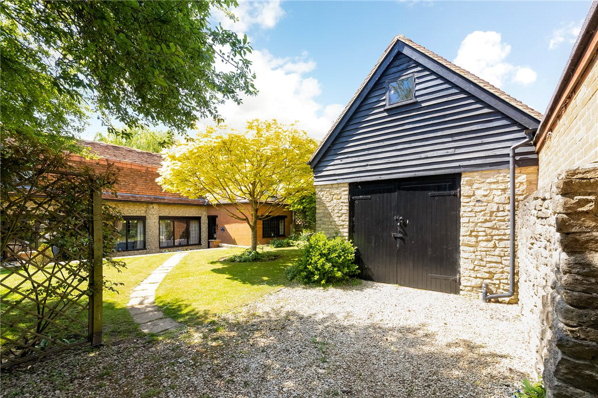 5 bedroom , Sutton Wick Lane, Drayton OX14 - Available