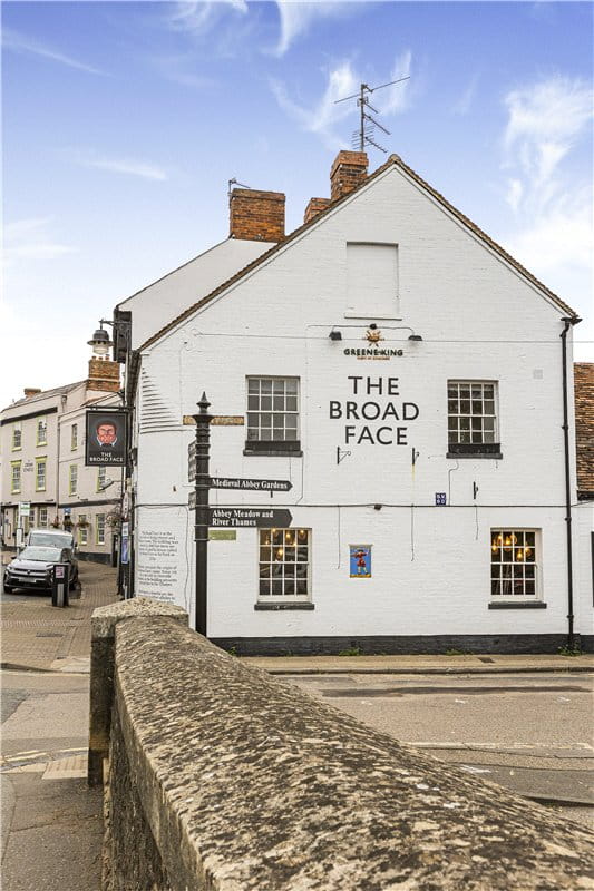 3 bedroom house, Thames Street, Abingdon OX14 - Available