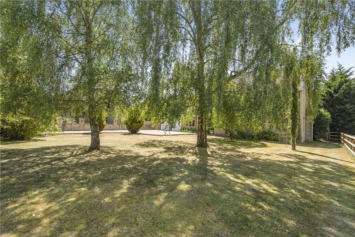 4 bedroom house, Witney Road, Ducklington OX29 - Available