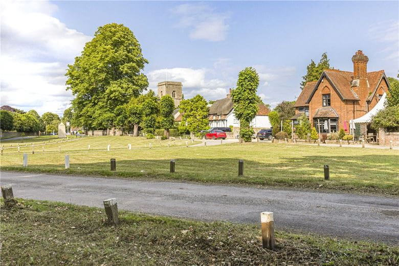 2 bedroom cottage, The Green, Sutton Courtenay OX14 - Available