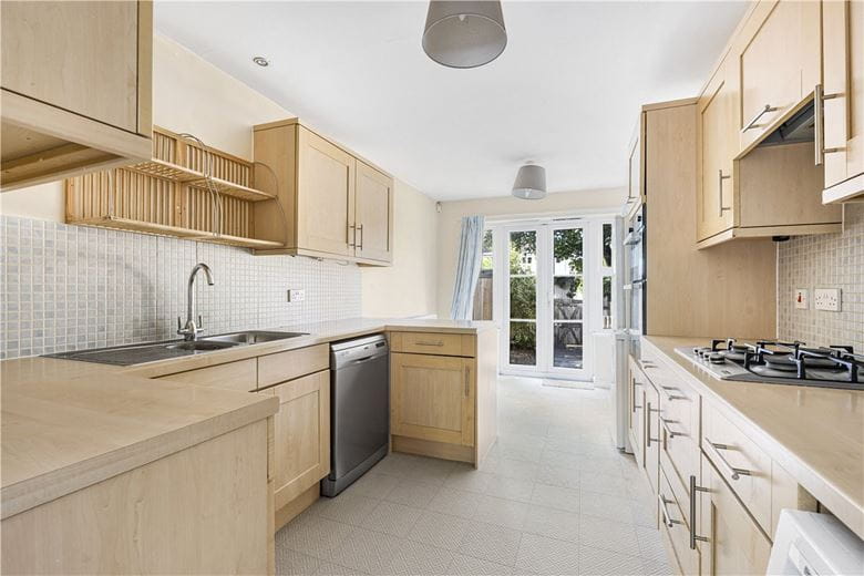 4 bedroom house, Terrett Avenue, Headington OX3 - Available