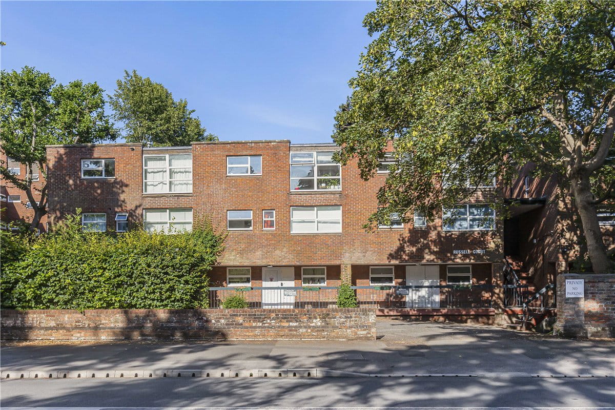 2 bedroom flat, Russell Court, Oxford OX2 - Sold STC