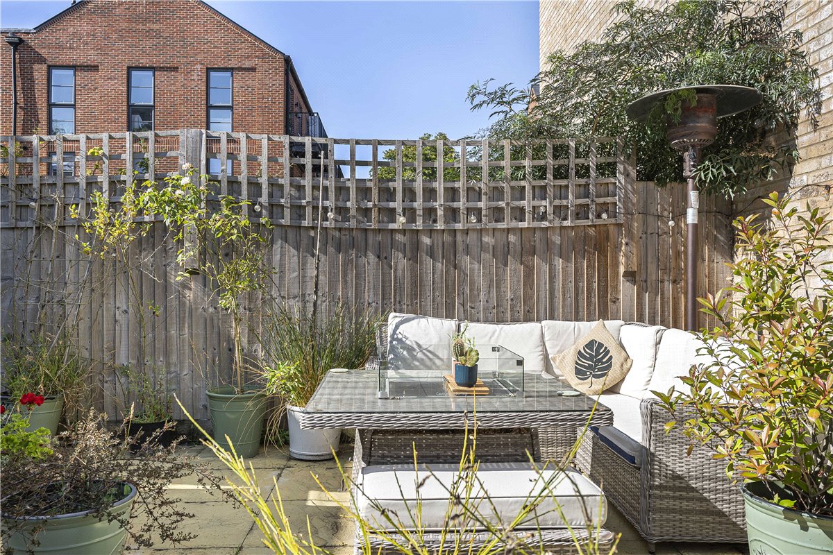 4 bedroom house, Baynhams Drive, Oxford OX2 - Sold