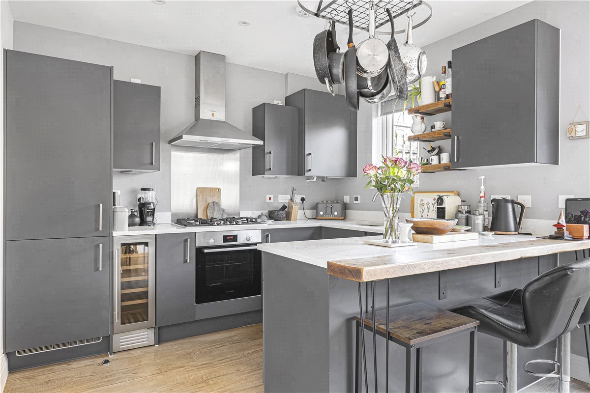 4 bedroom house, Baynhams Drive, Oxford OX2 - Sold