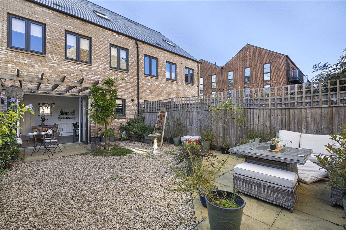 4 bedroom house, Baynhams Drive, Oxford OX2 - Sold