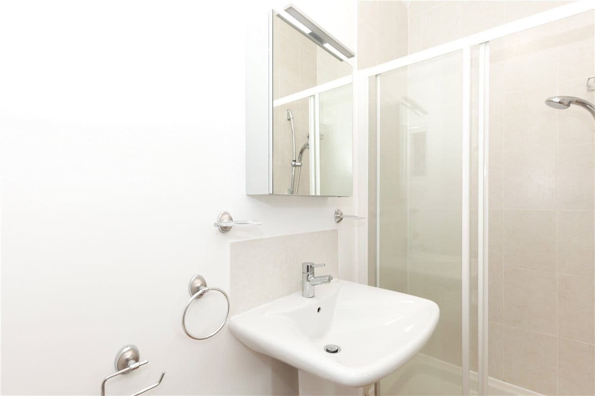 2 bedroom flat, Woodstock Road, Oxford OX2 - Sold STC