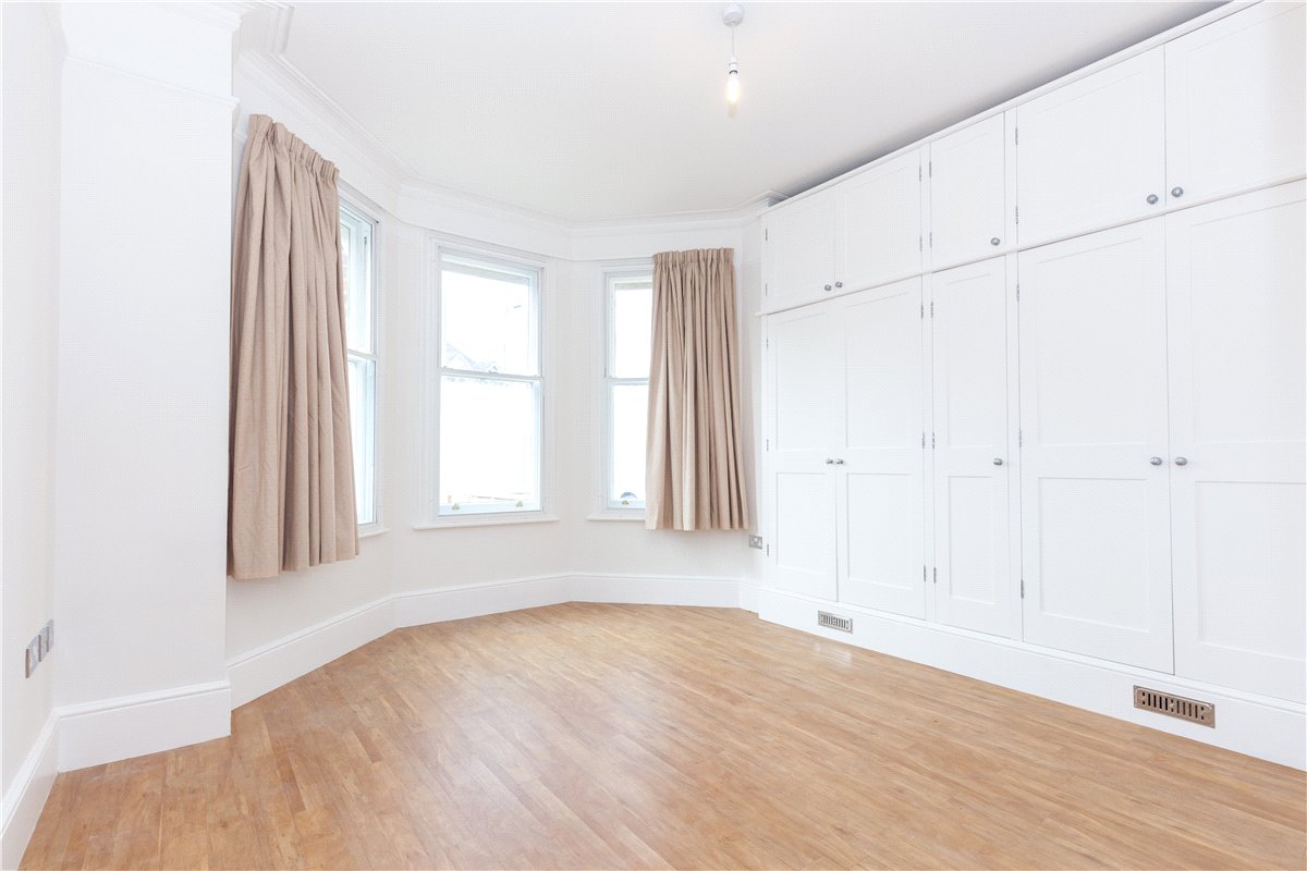 2 bedroom flat, Woodstock Road, Oxford OX2 - Sold STC