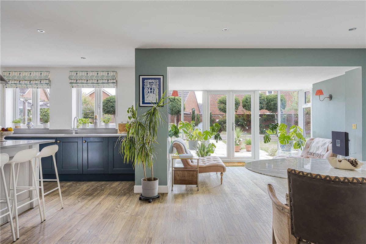 5 bedroom house, Joyce Way, Steventon OX13 - Available