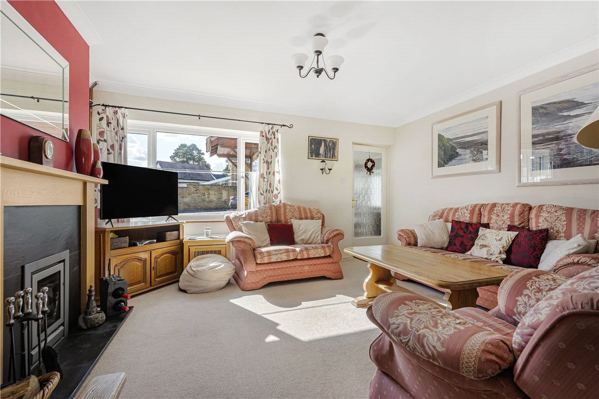 4 bedroom house, Bellamy Close, Southmoor OX13 - Available