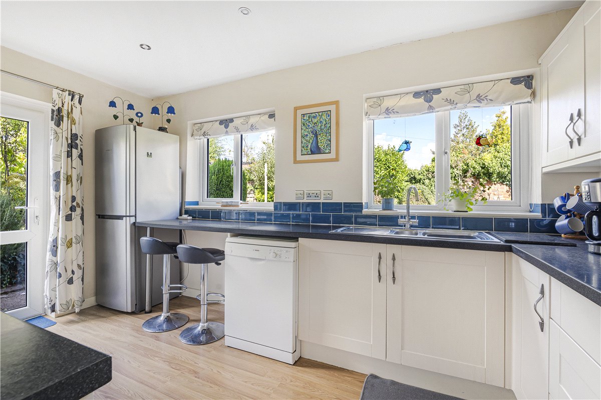 4 bedroom house, Bellamy Close, Southmoor OX13 - Available