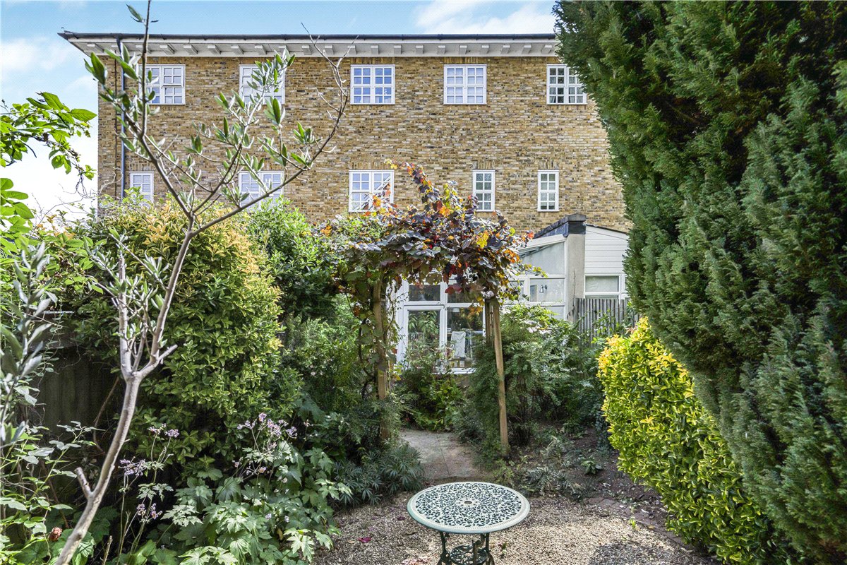 4 bedroom house, Merrivale Square, Oxford OX2 - Available