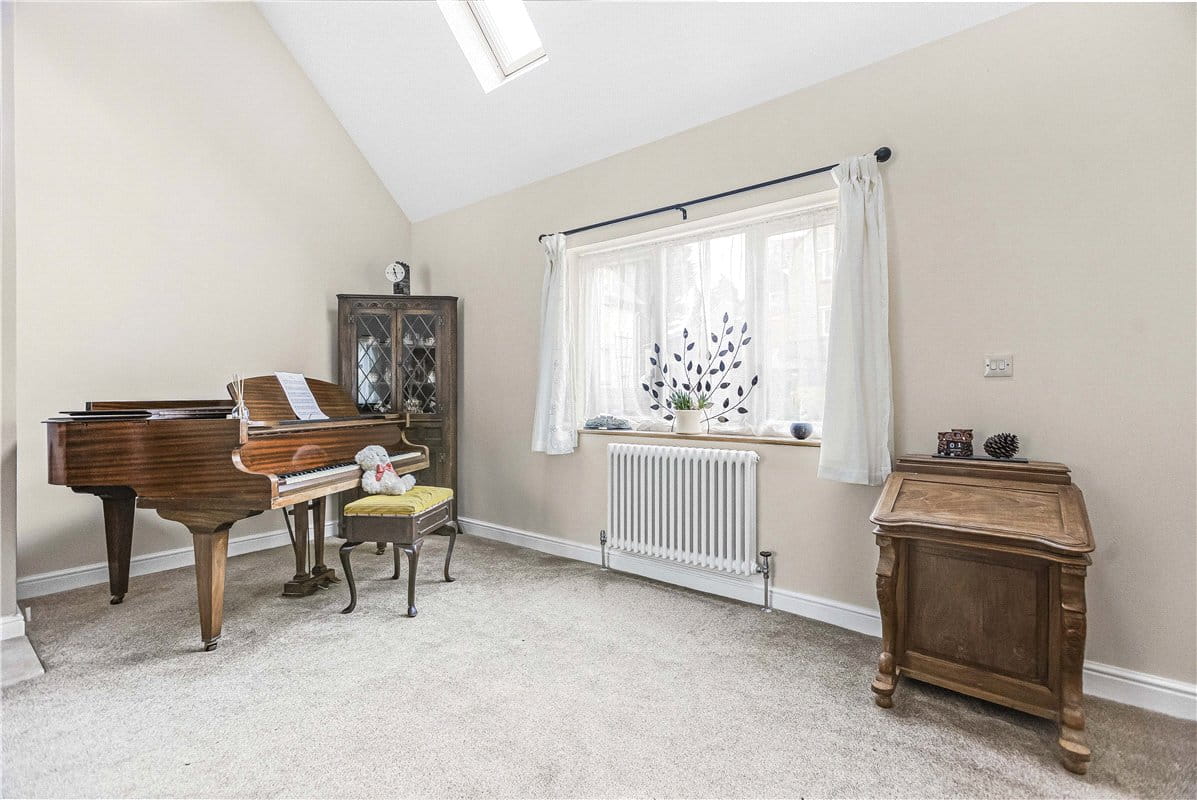 4 bedroom , Bayswater Farm Road, Headington OX3 - Available