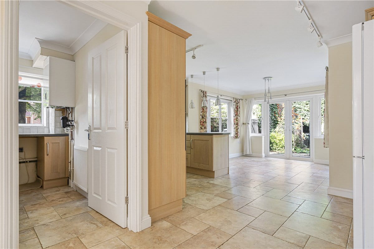 4 bedroom house, Poppy Close, Yarnton OX5 - Available