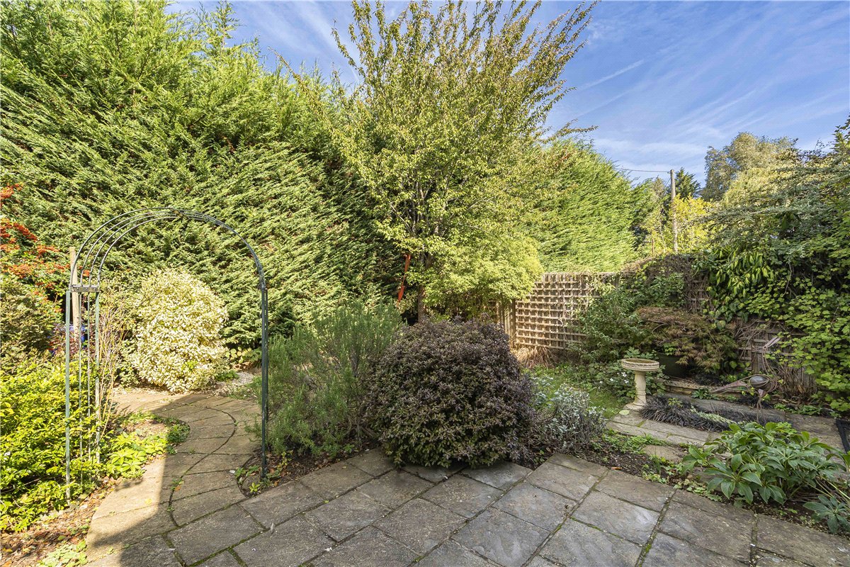 4 bedroom house, Poppy Close, Yarnton OX5 - Available