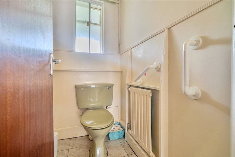 3 bedroom bungalow, Bridle Path, Charney Bassett OX12 - Available